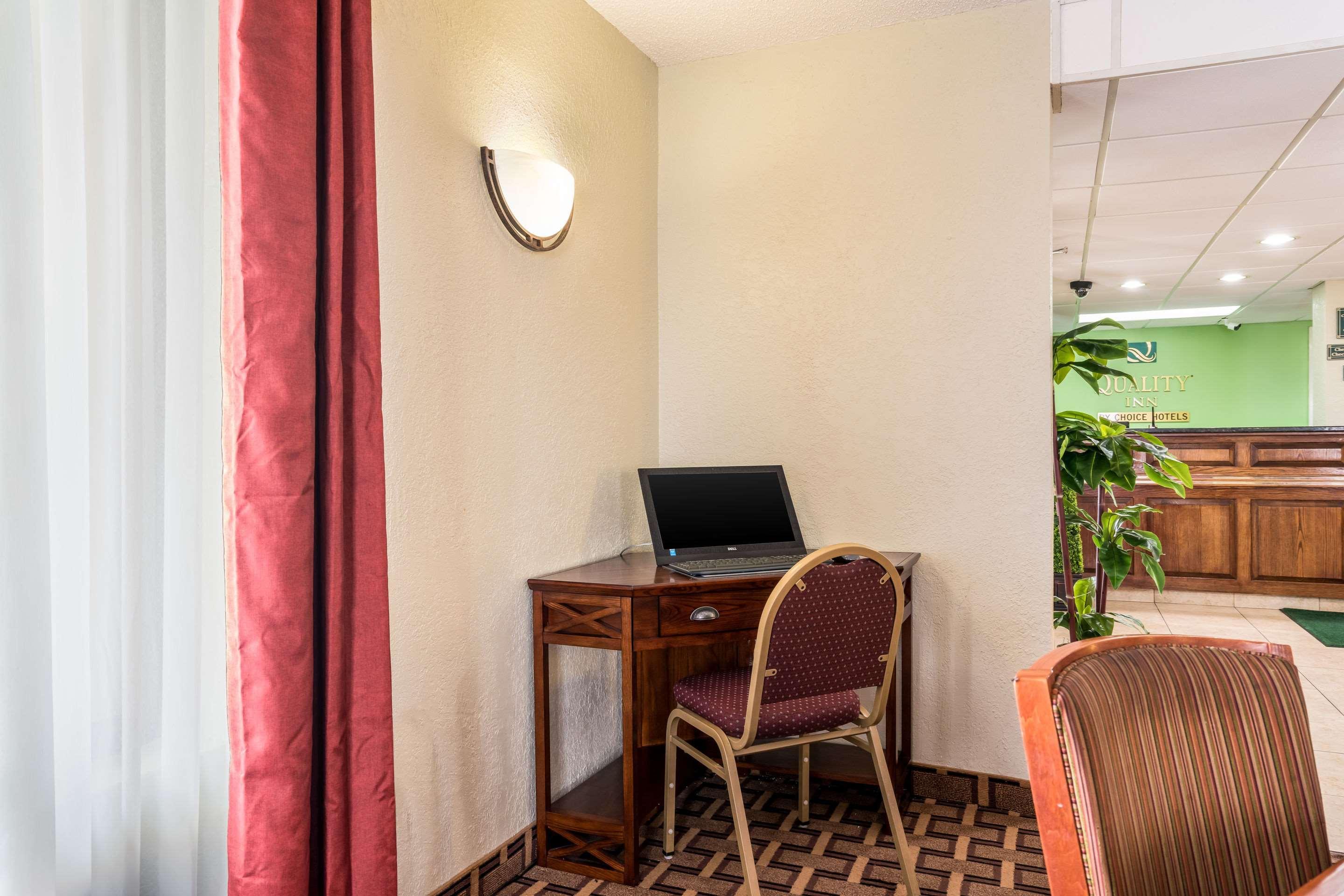 Battleboro Quality Inn North מראה חיצוני תמונה