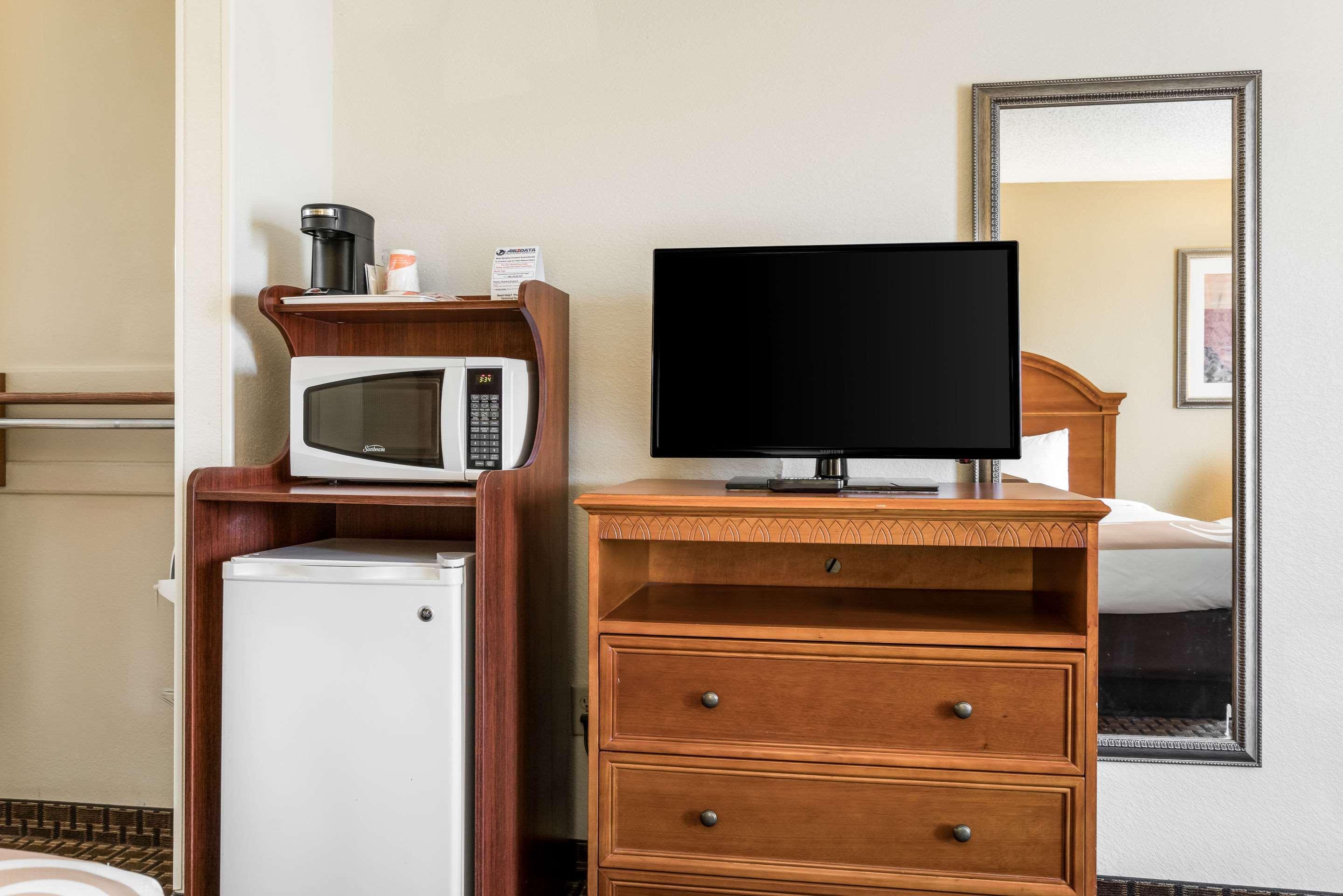 Battleboro Quality Inn North מראה חיצוני תמונה