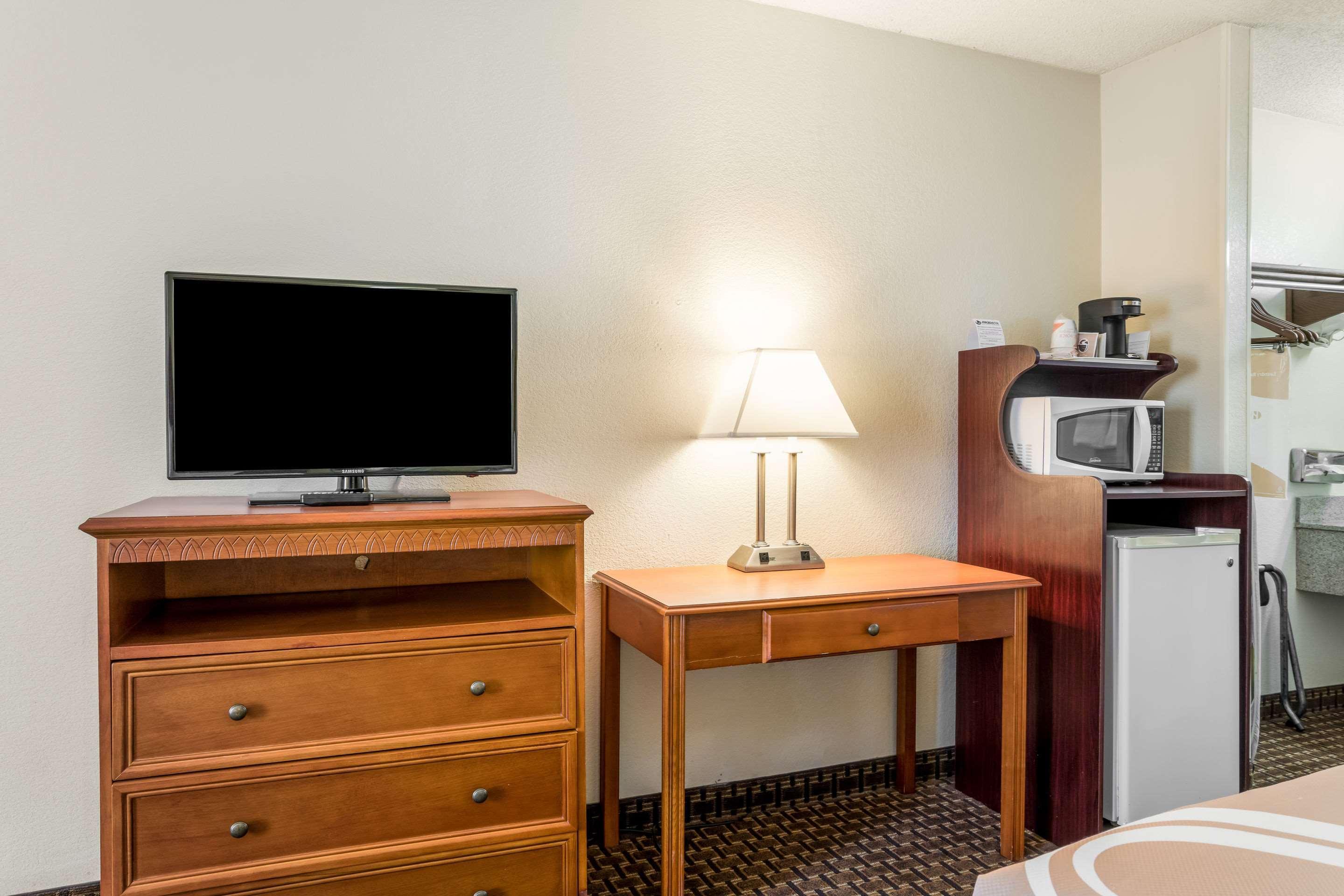 Battleboro Quality Inn North מראה חיצוני תמונה