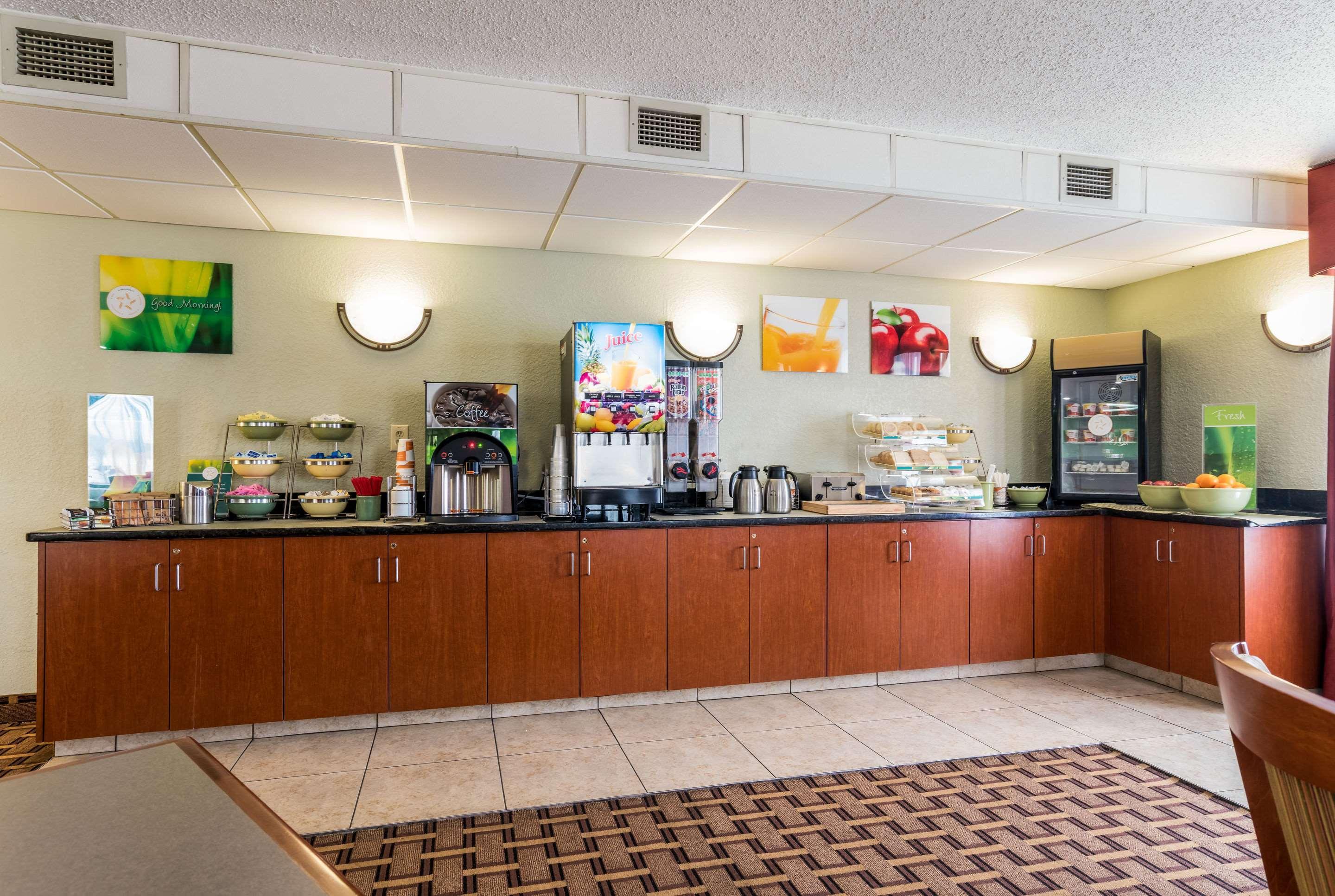 Battleboro Quality Inn North מראה חיצוני תמונה