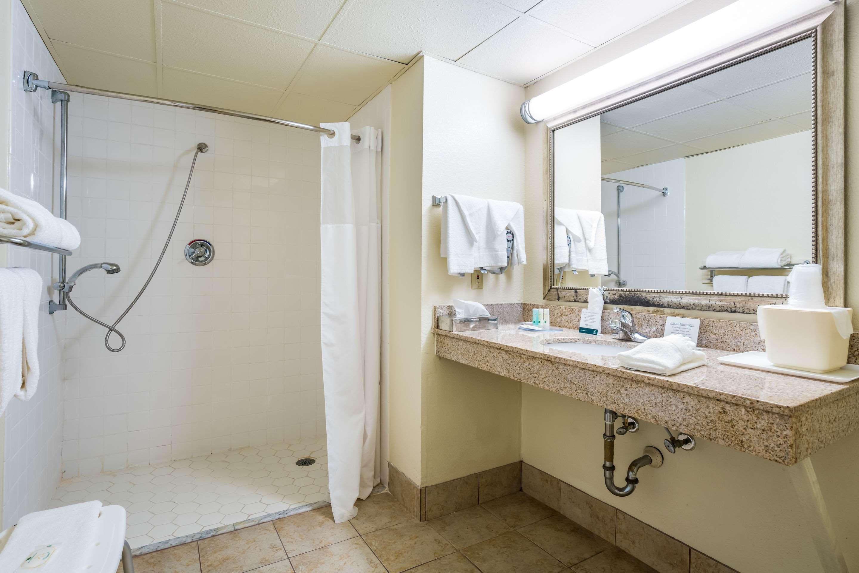 Battleboro Quality Inn North מראה חיצוני תמונה