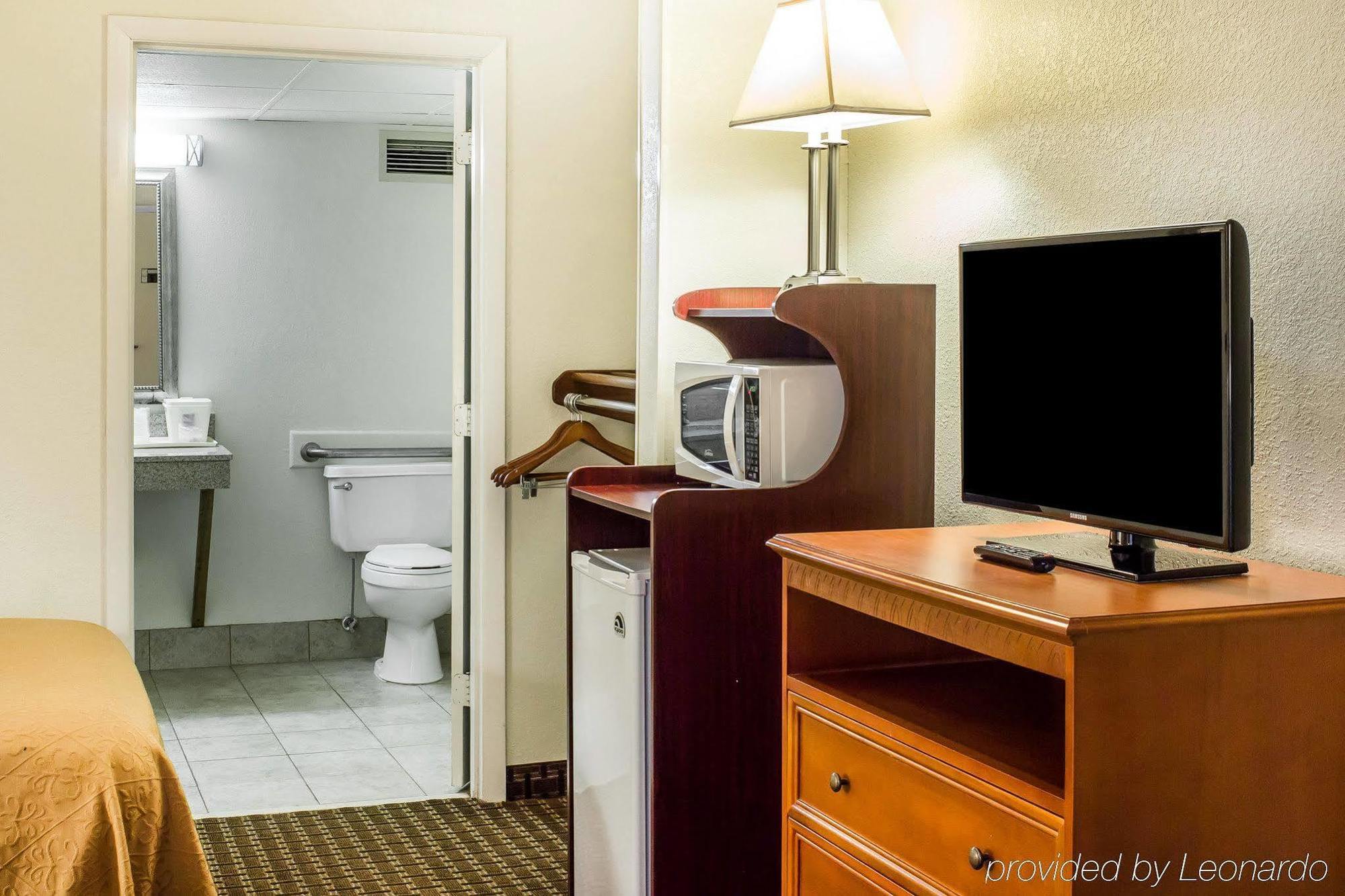 Battleboro Quality Inn North מראה חיצוני תמונה