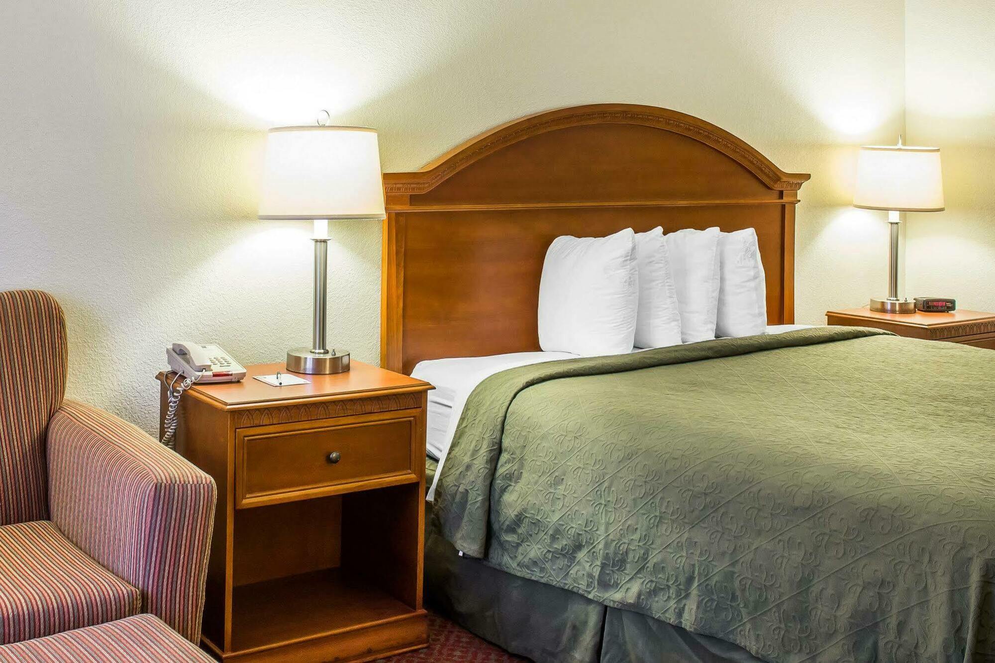 Battleboro Quality Inn North מראה חיצוני תמונה